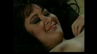 Porno dewi Asia Carrera jero throats hésé cock