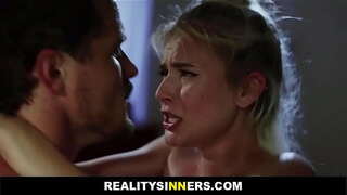 Cumming Sur Grand Cul De Ma Belle-Sis - RealitySinners.com Cumming Sur Grand Cul De Ma Belle-Sis - RealitySinners.com